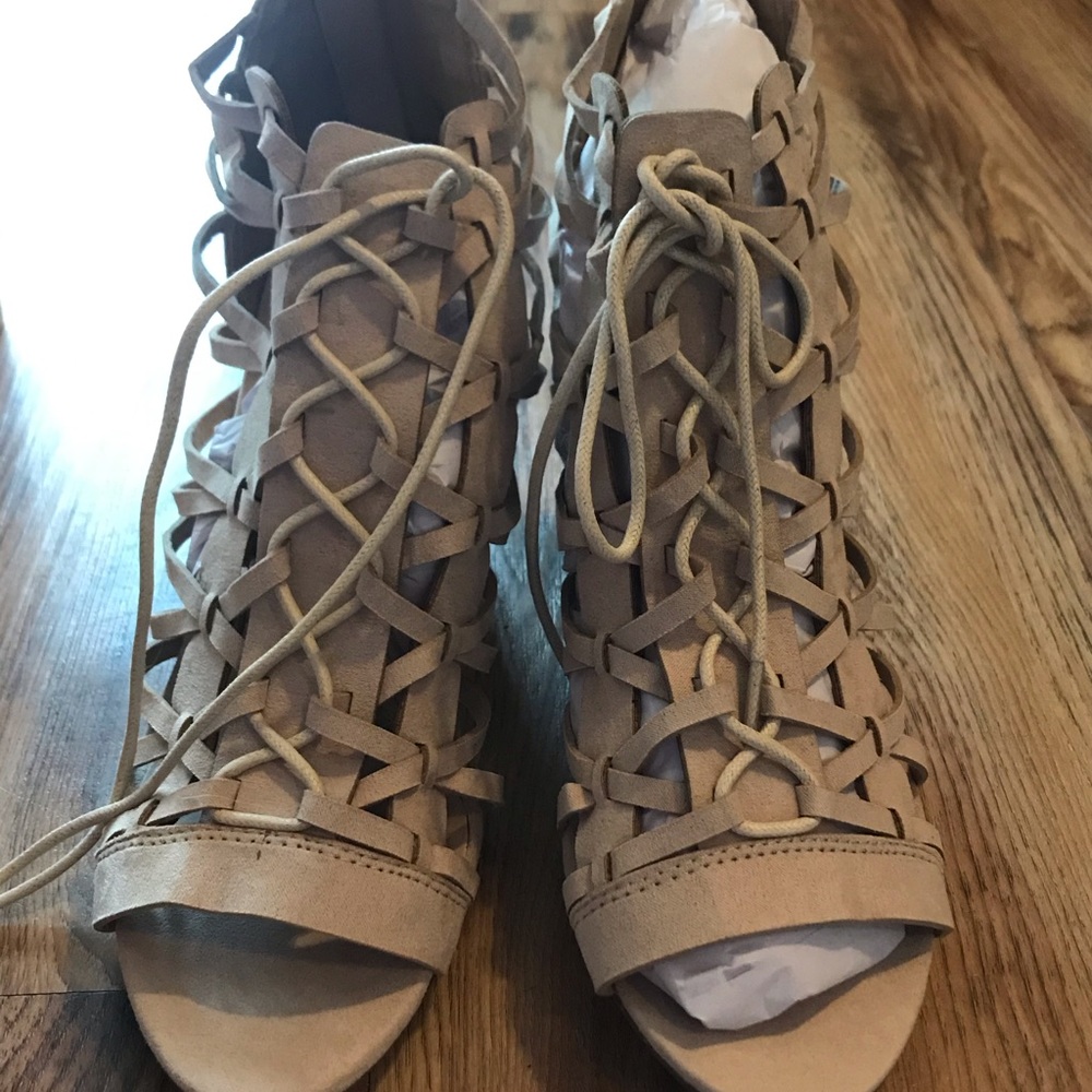 JALISAH HEELED SANDAL